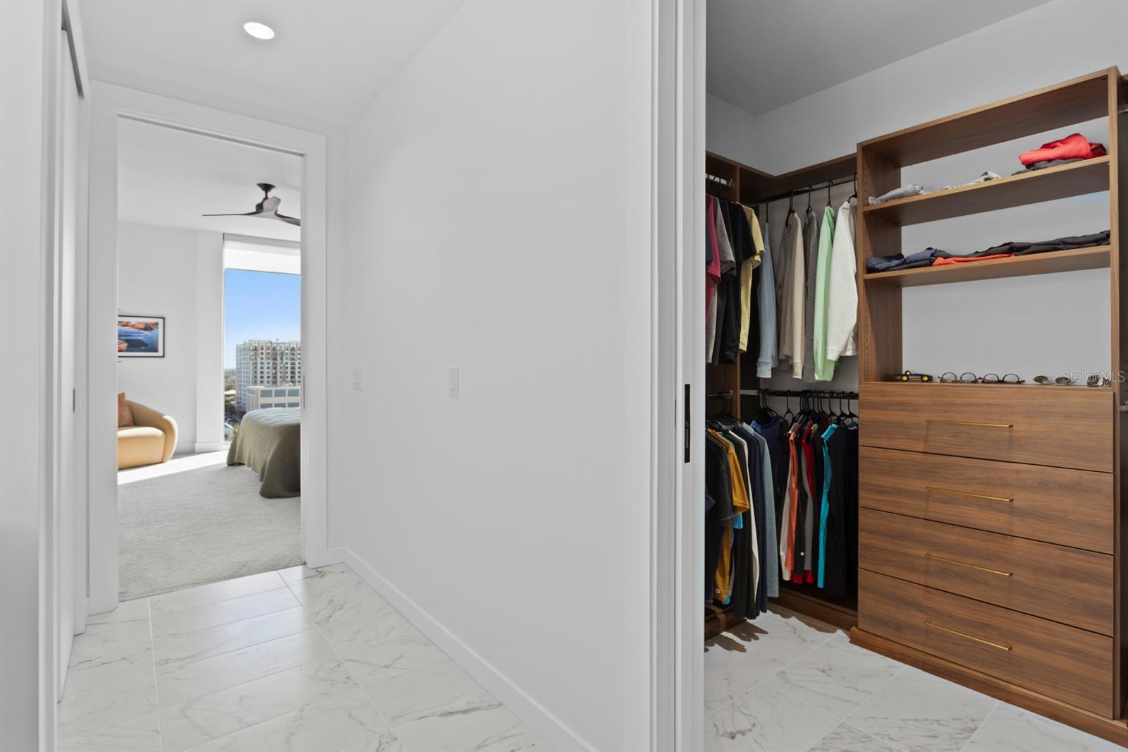 REFLECTION CONDO - Residential