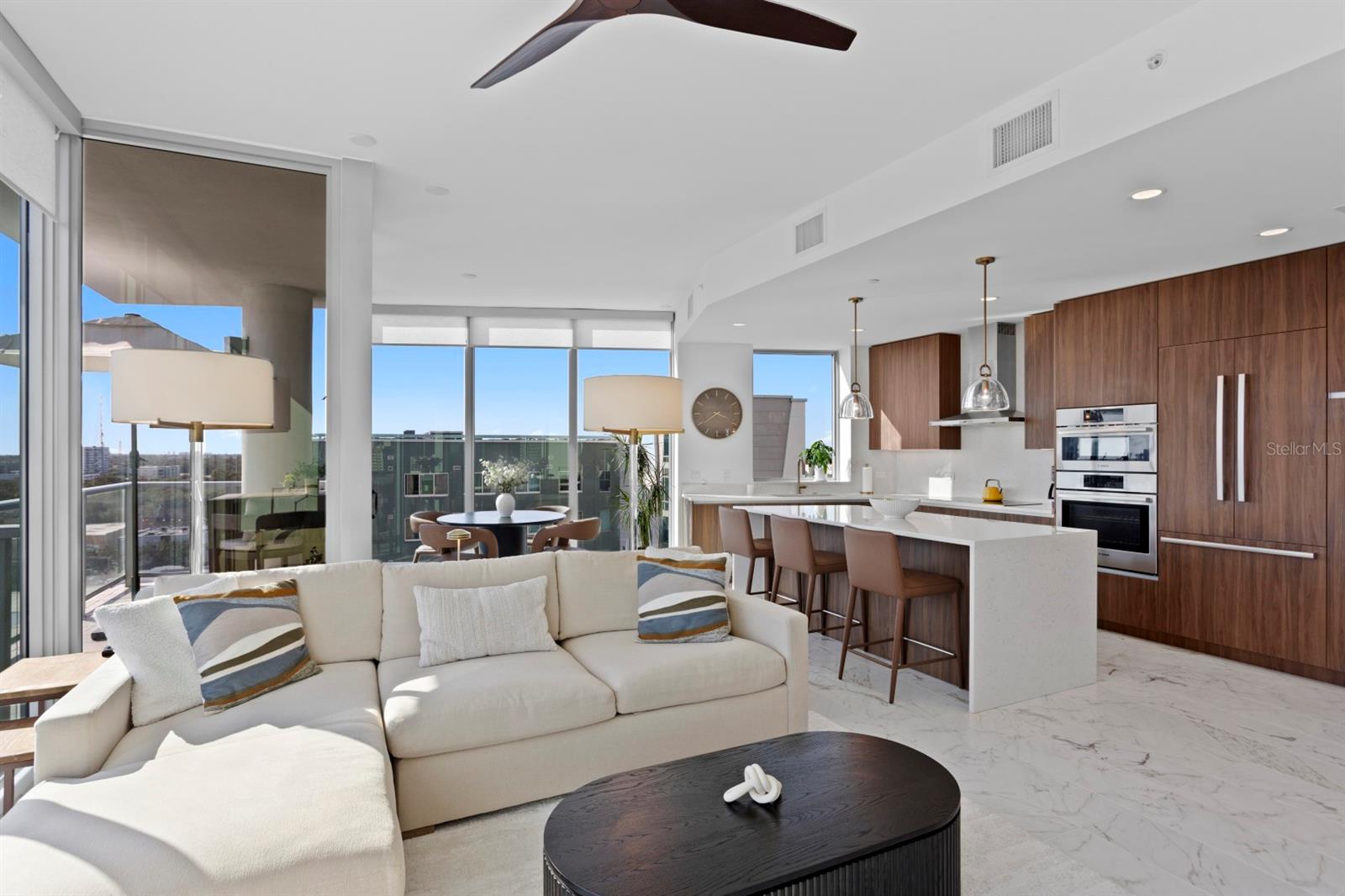 REFLECTION CONDO - Residential