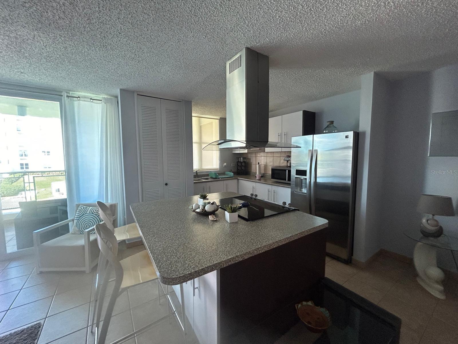 1 FRANCISCO CAMACHO 501