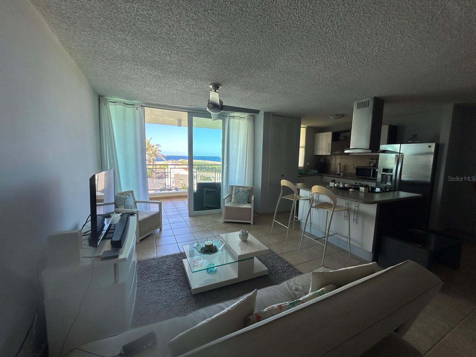 1 FRANCISCO CAMACHO 501