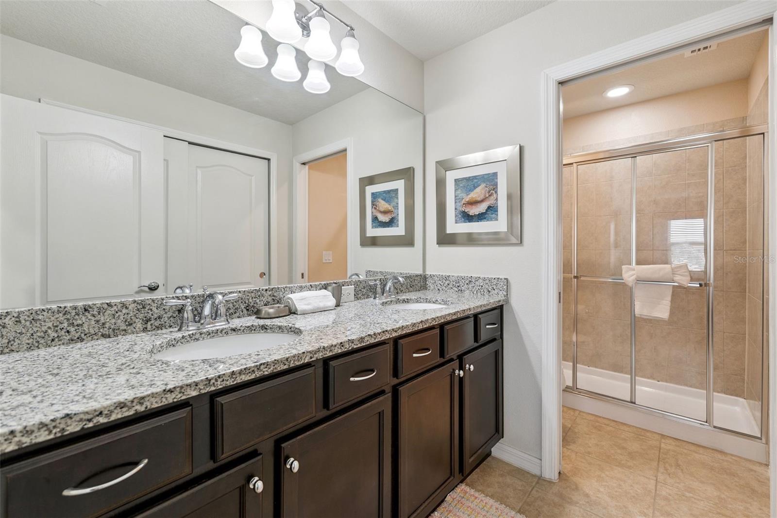 WINDSOR AT WESTSIDE - Residential