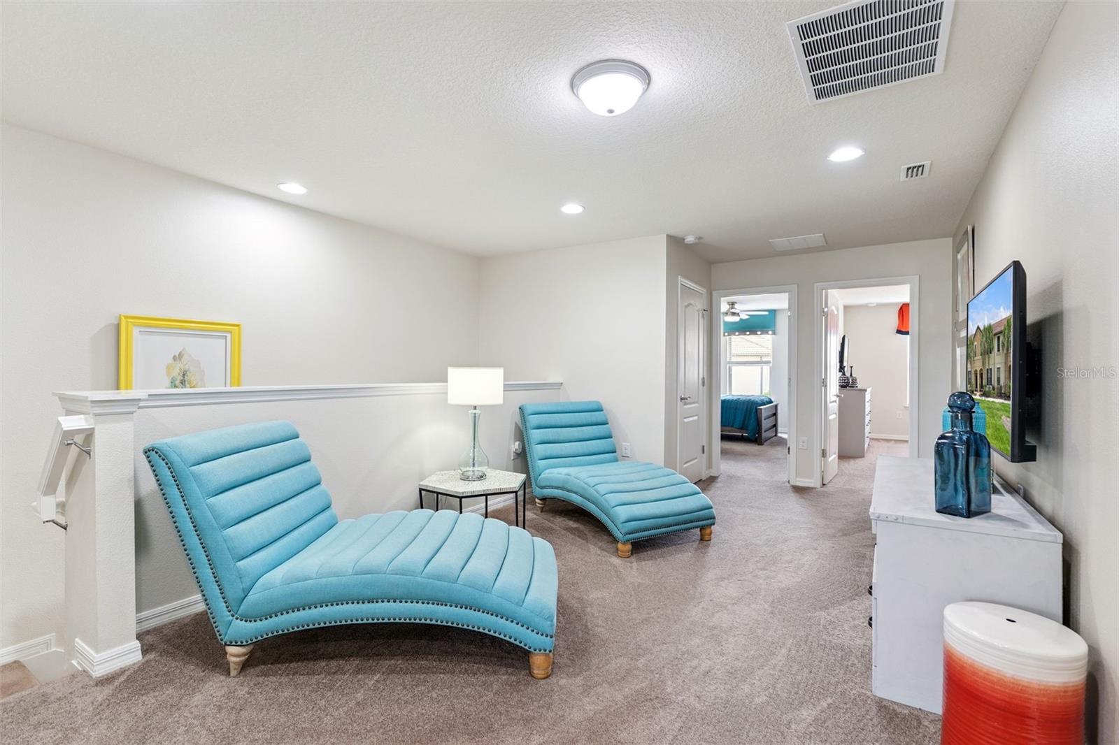 WINDSOR AT WESTSIDE - Residential