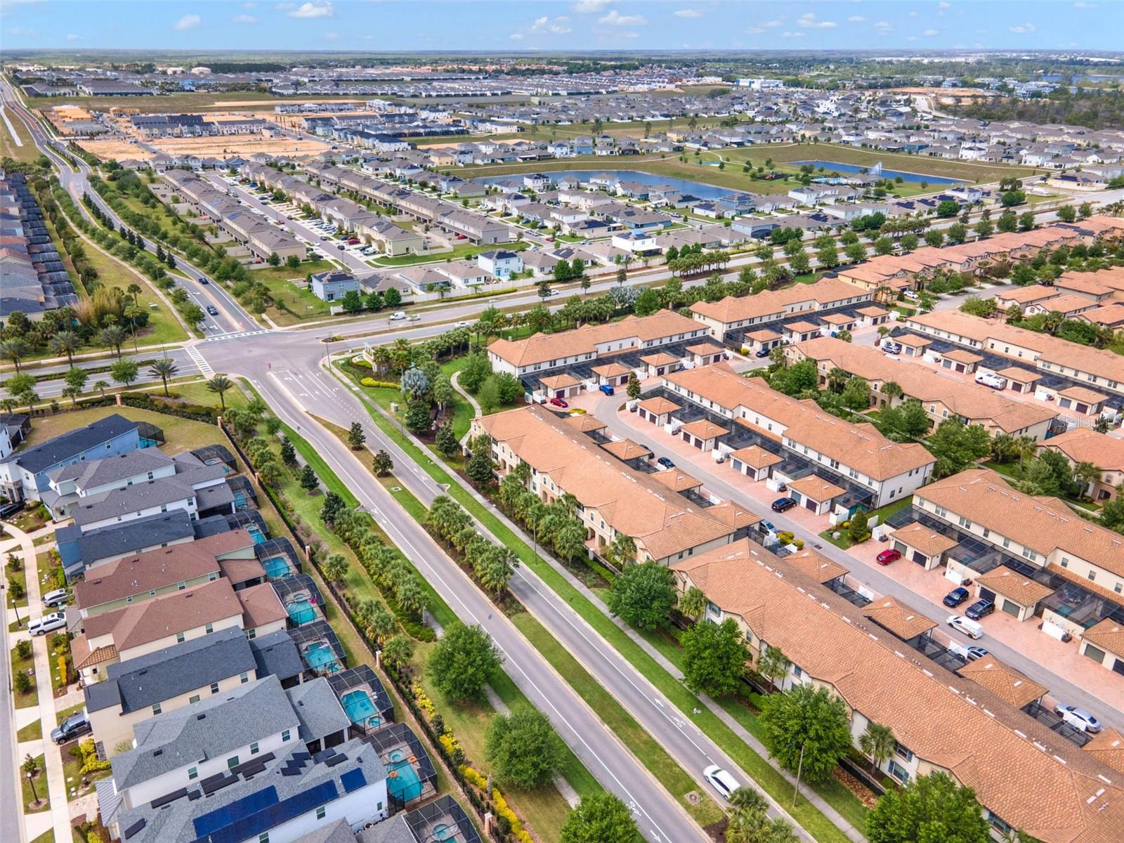 WINDSOR AT WESTSIDE - Residential