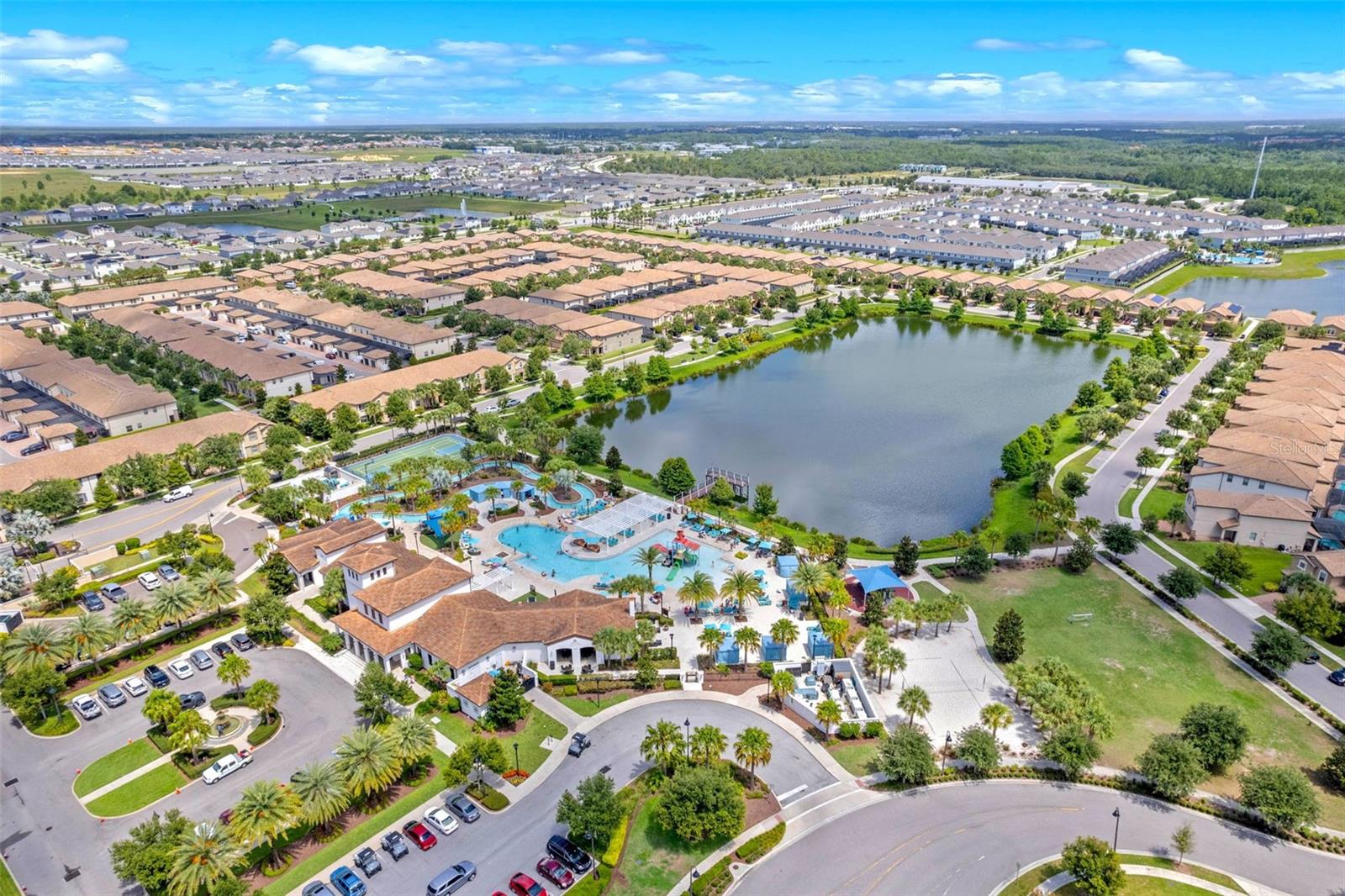 WINDSOR AT WESTSIDE - Residential