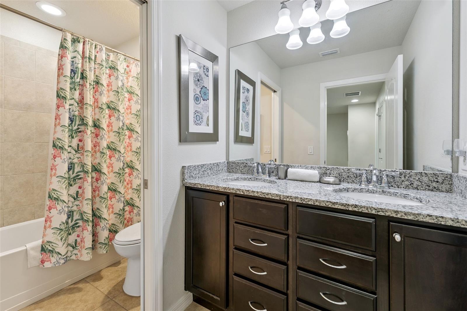 WINDSOR AT WESTSIDE - Residential