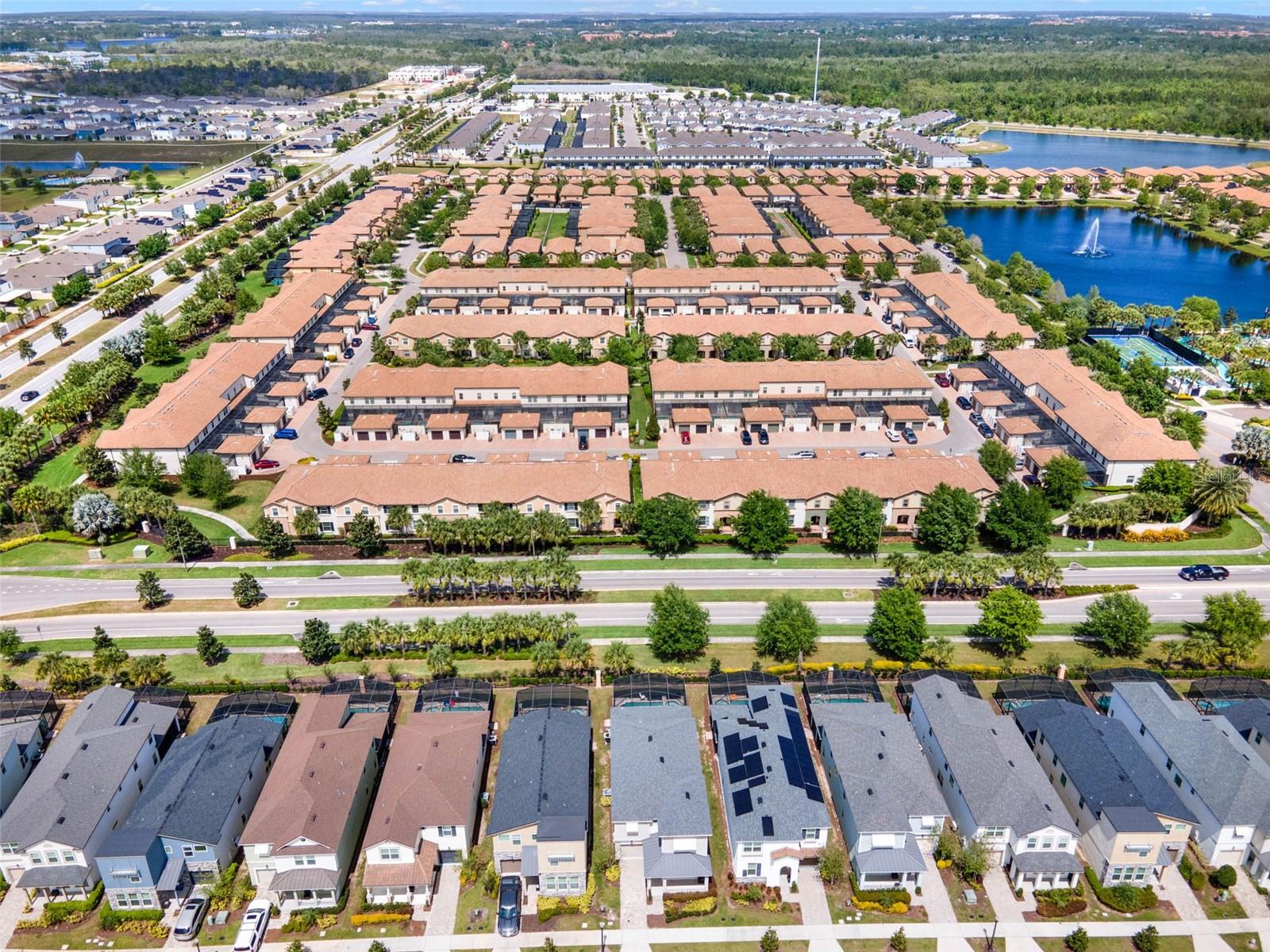 WINDSOR AT WESTSIDE - Residential