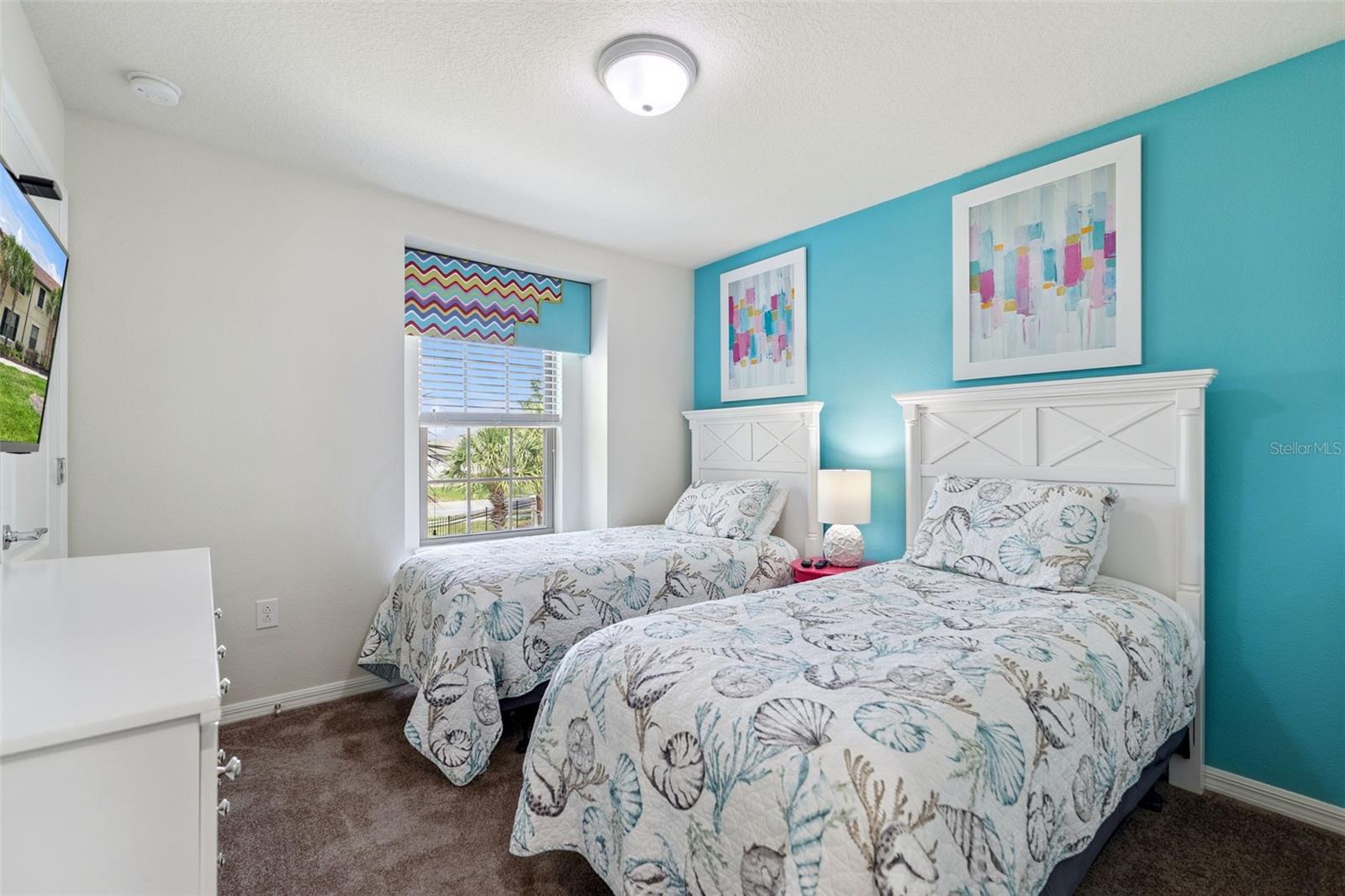 WINDSOR AT WESTSIDE - Residential