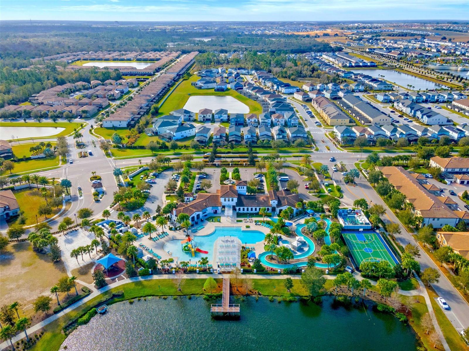 WINDSOR AT WESTSIDE - Residential