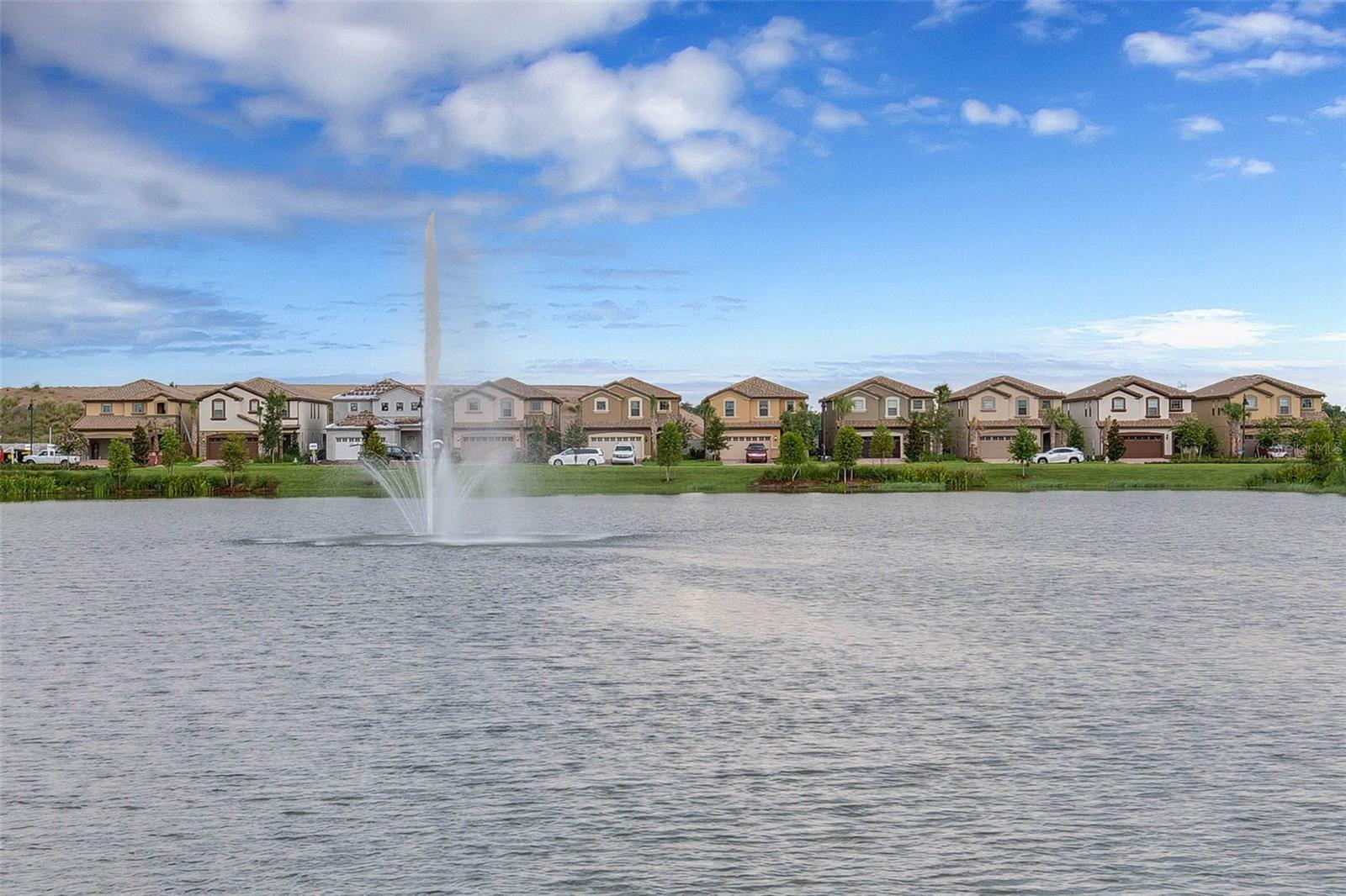 WINDSOR AT WESTSIDE - Residential