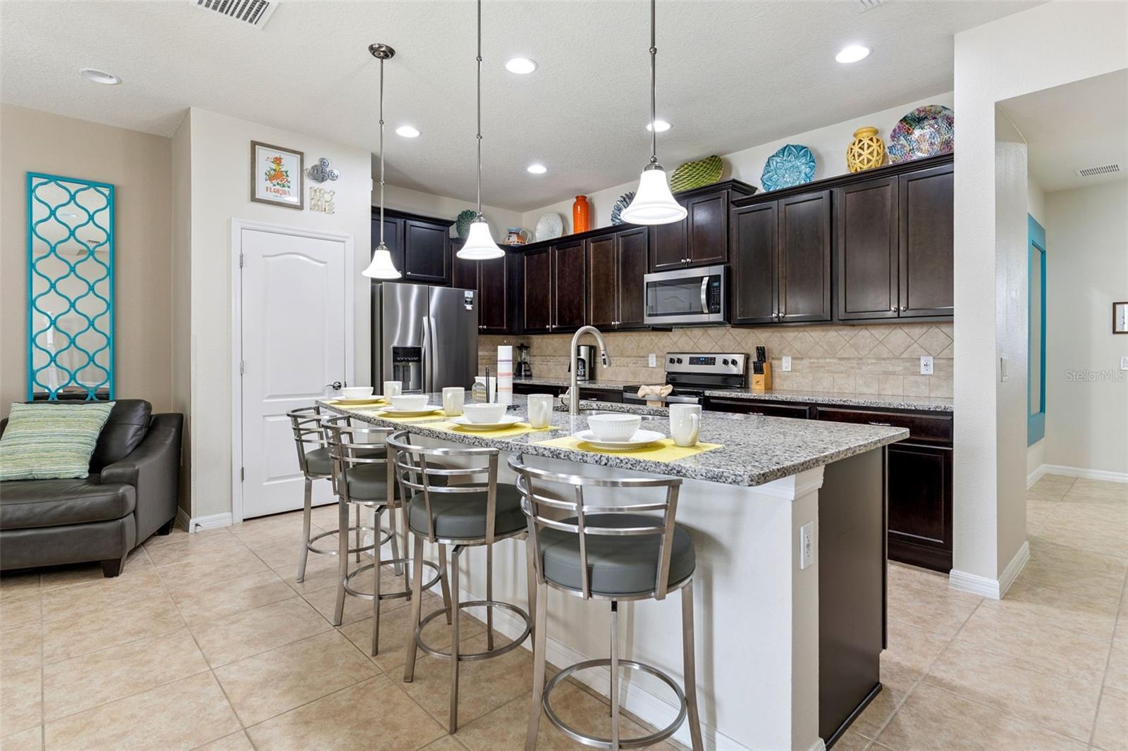 WINDSOR AT WESTSIDE - Residential
