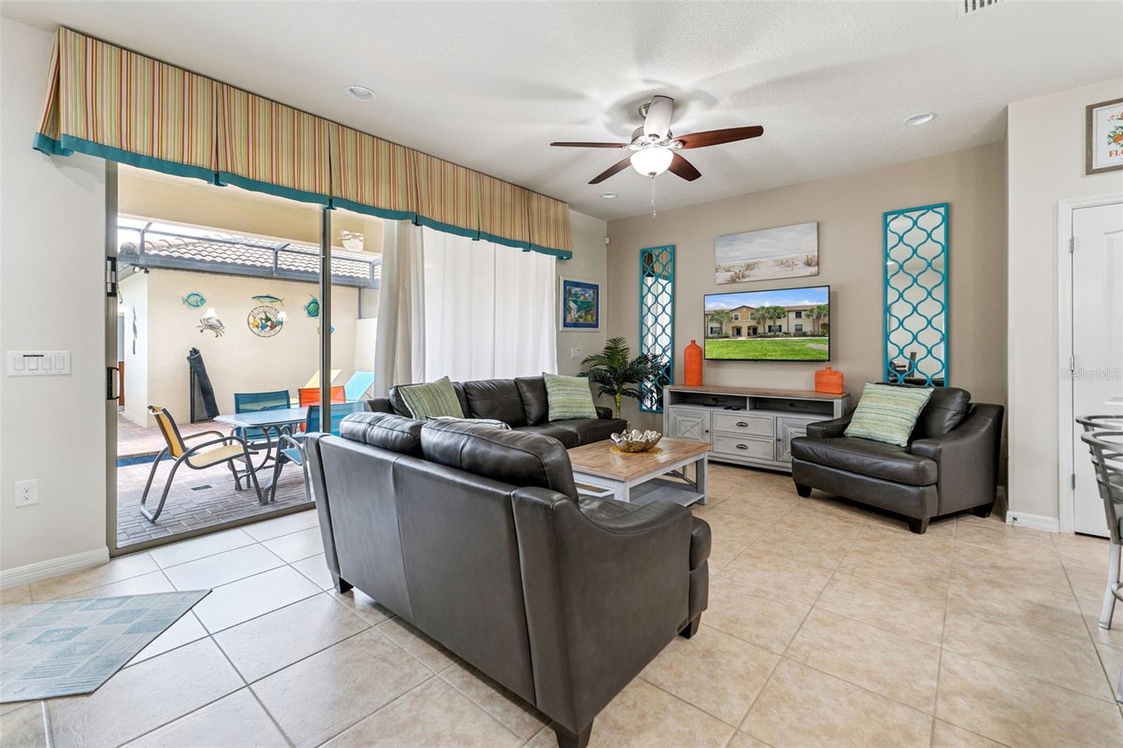 WINDSOR AT WESTSIDE - Residential