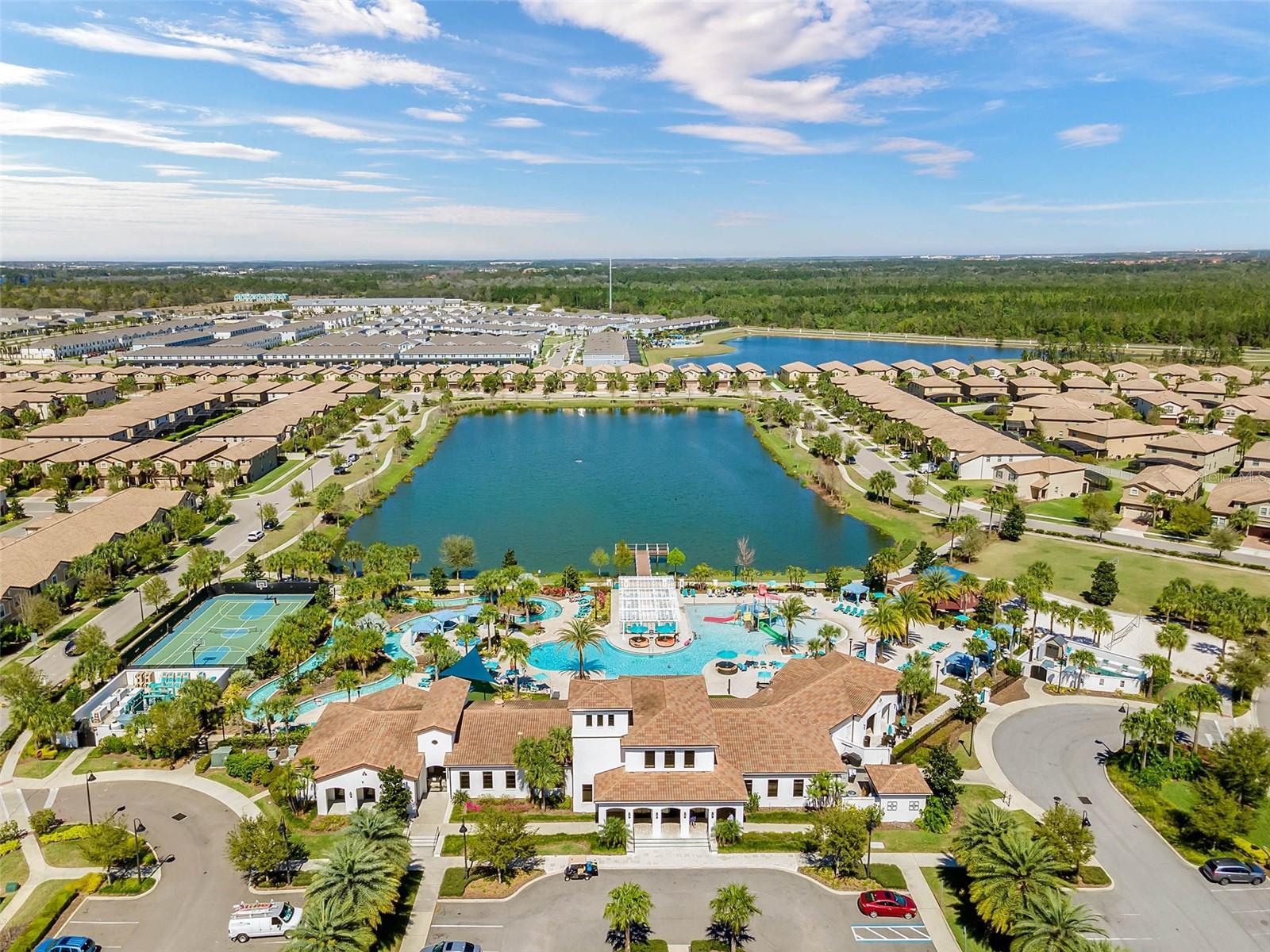 WINDSOR AT WESTSIDE - Residential