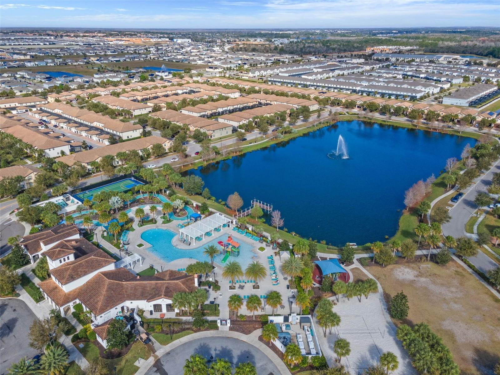 WINDSOR AT WESTSIDE - Residential