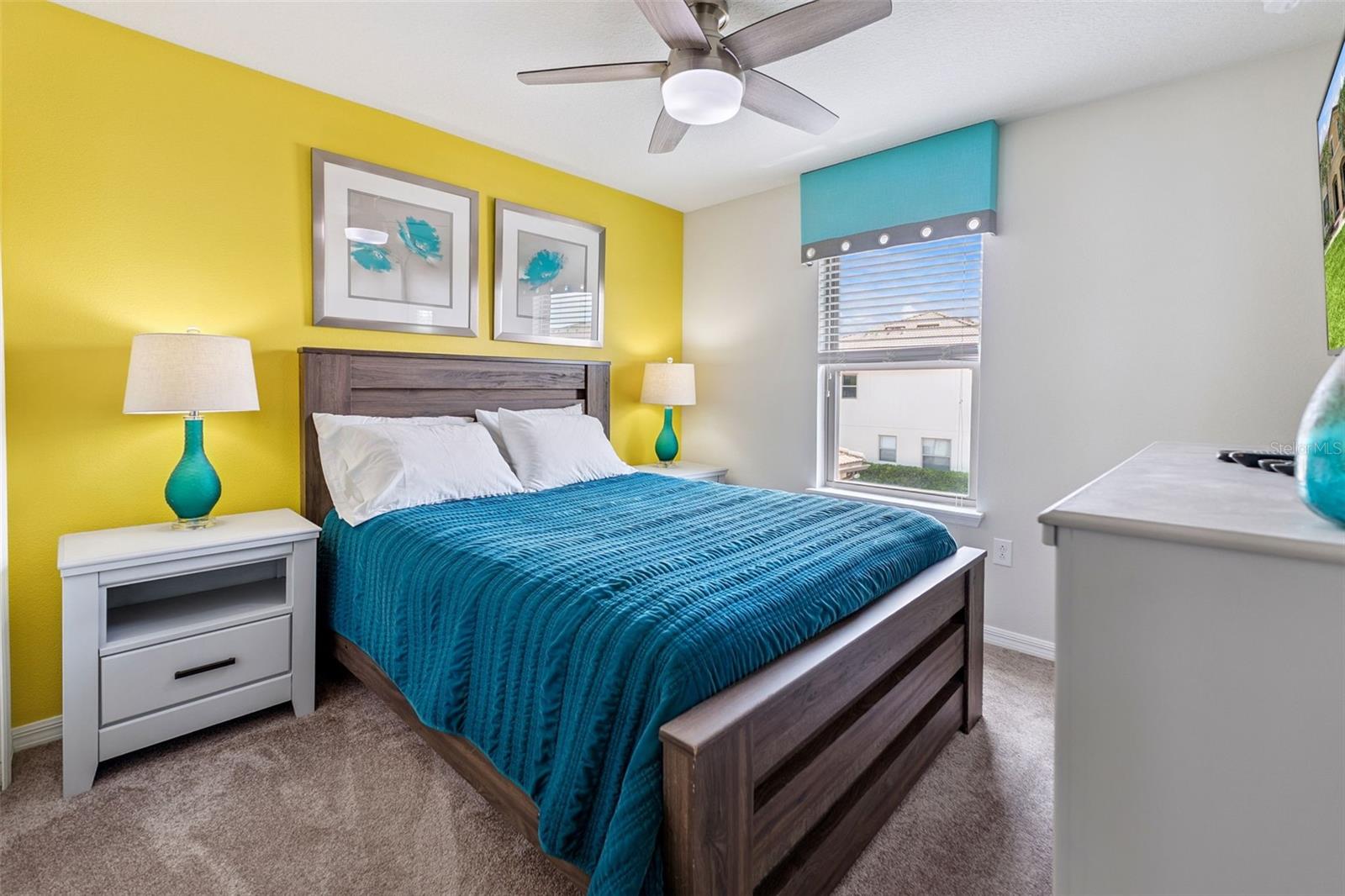 WINDSOR AT WESTSIDE - Residential