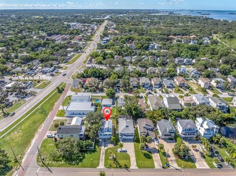 A home in PALM HARBOR