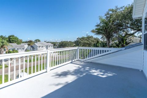 A home in PALM HARBOR