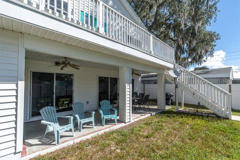 A home in PALM HARBOR