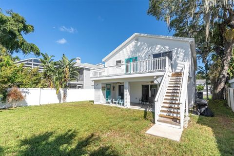 A home in PALM HARBOR