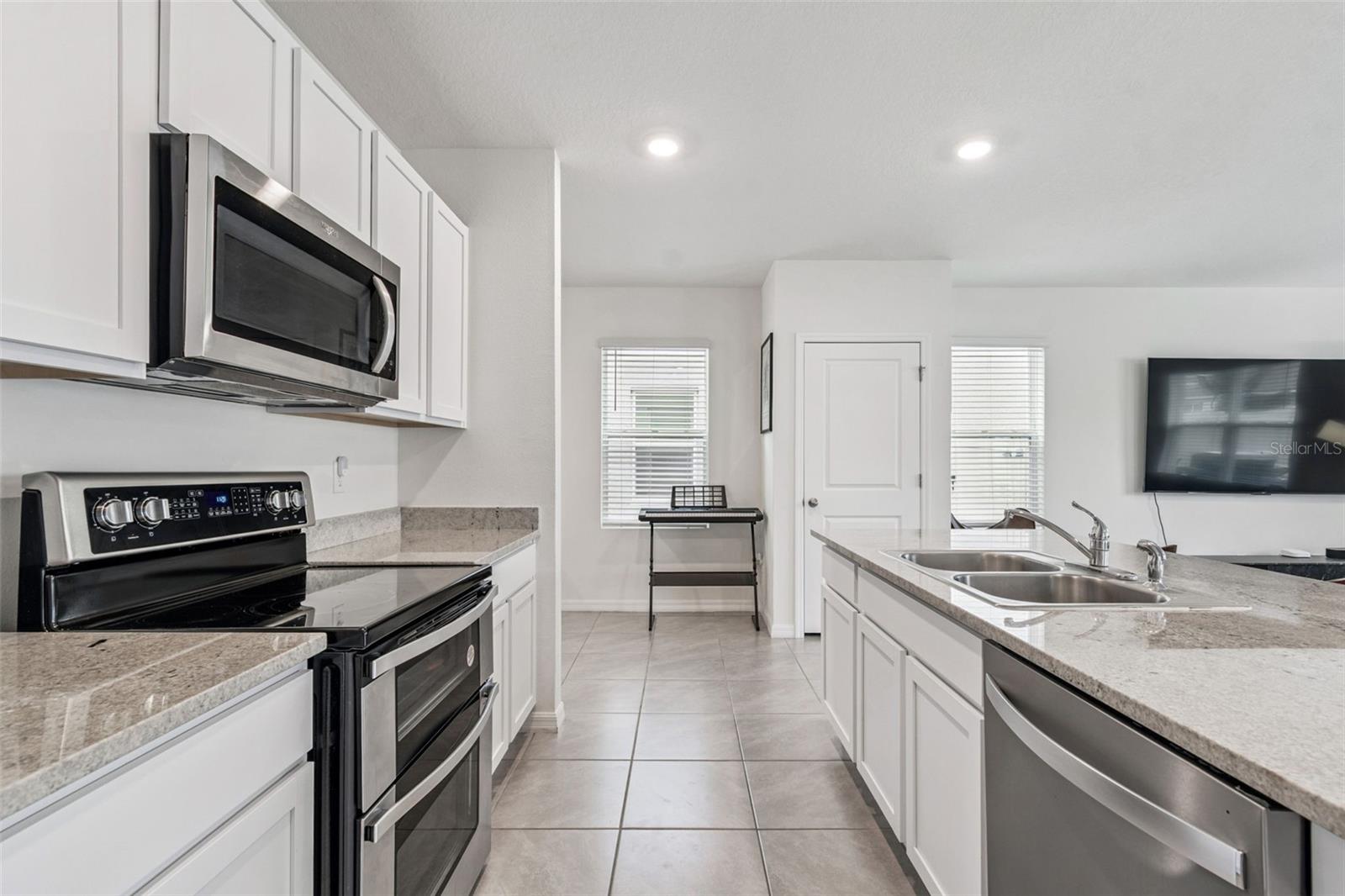 AVALON PARK WEST PH 3 - Residential Lease