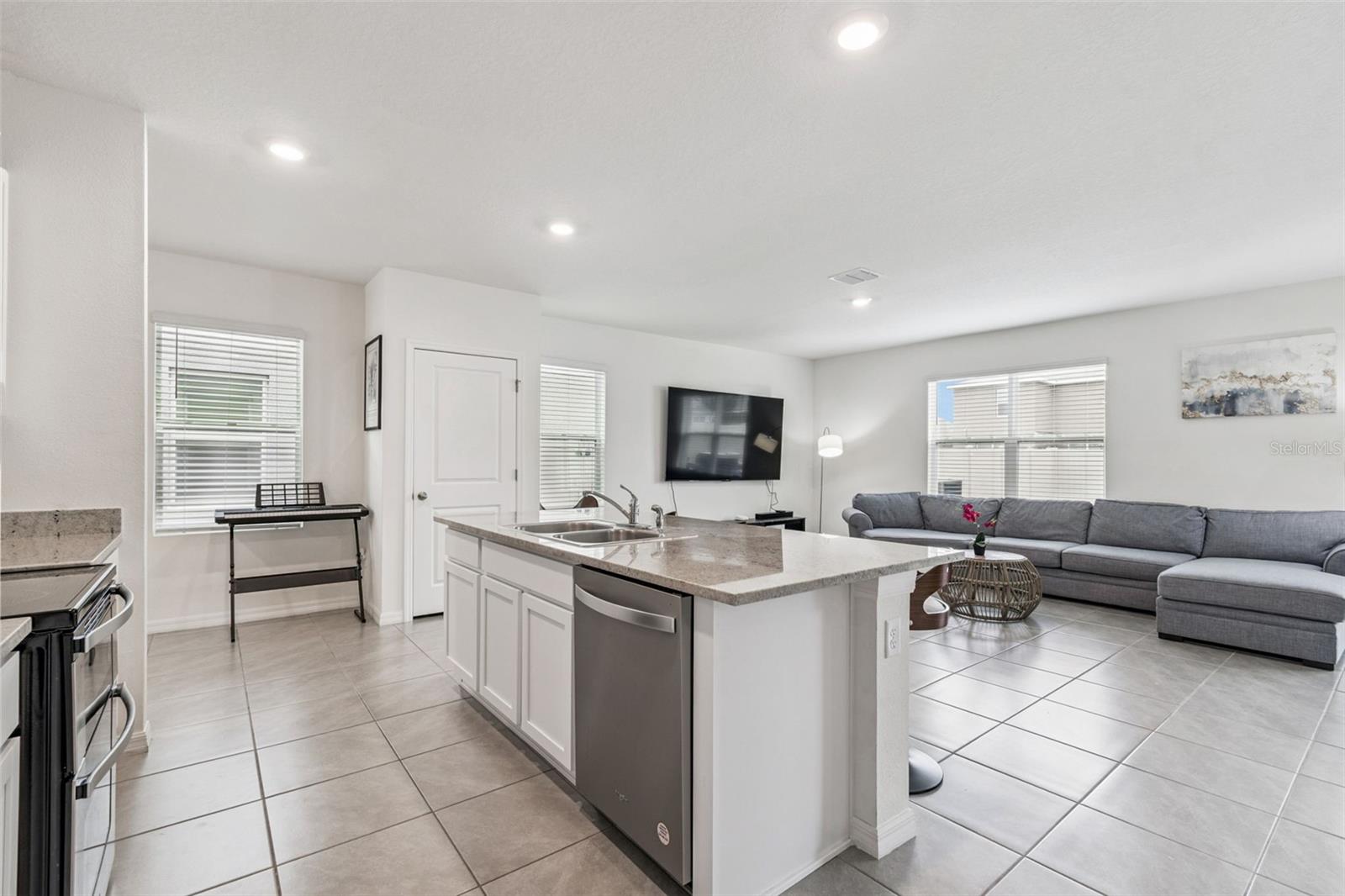 AVALON PARK WEST PH 3 - Residential Lease