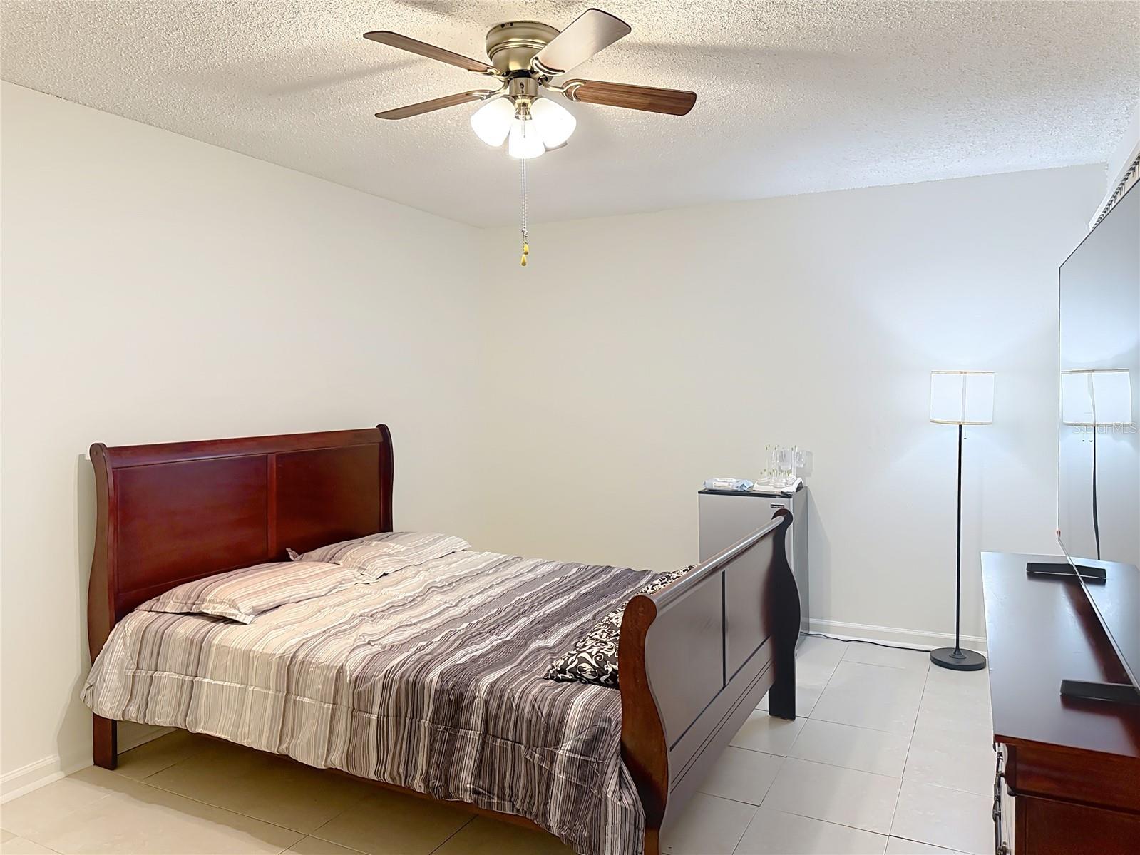 THE OAKS - Residential