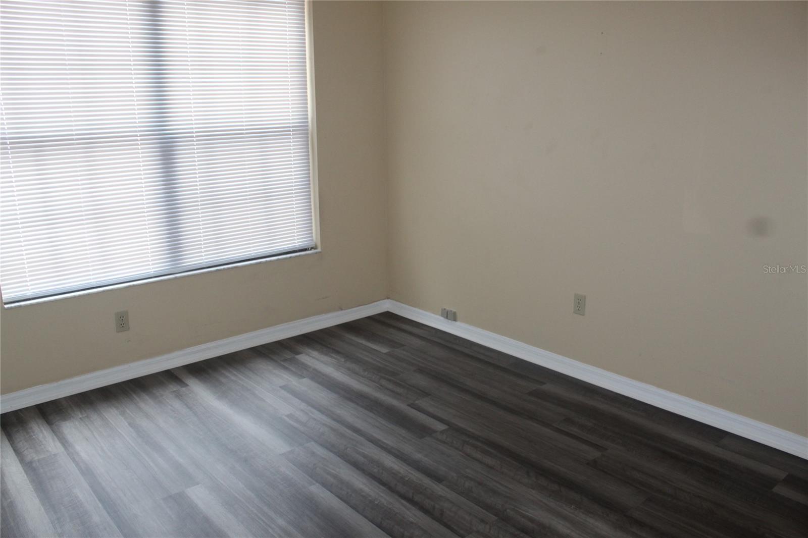 ALOMA BEND TR 3 - Residential Lease