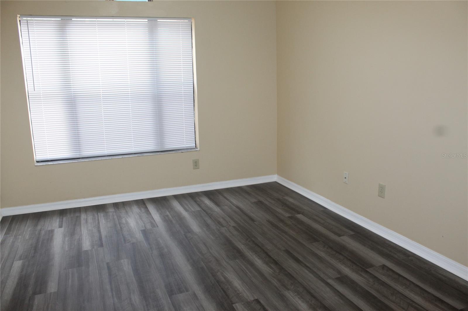 ALOMA BEND TR 3 - Residential Lease