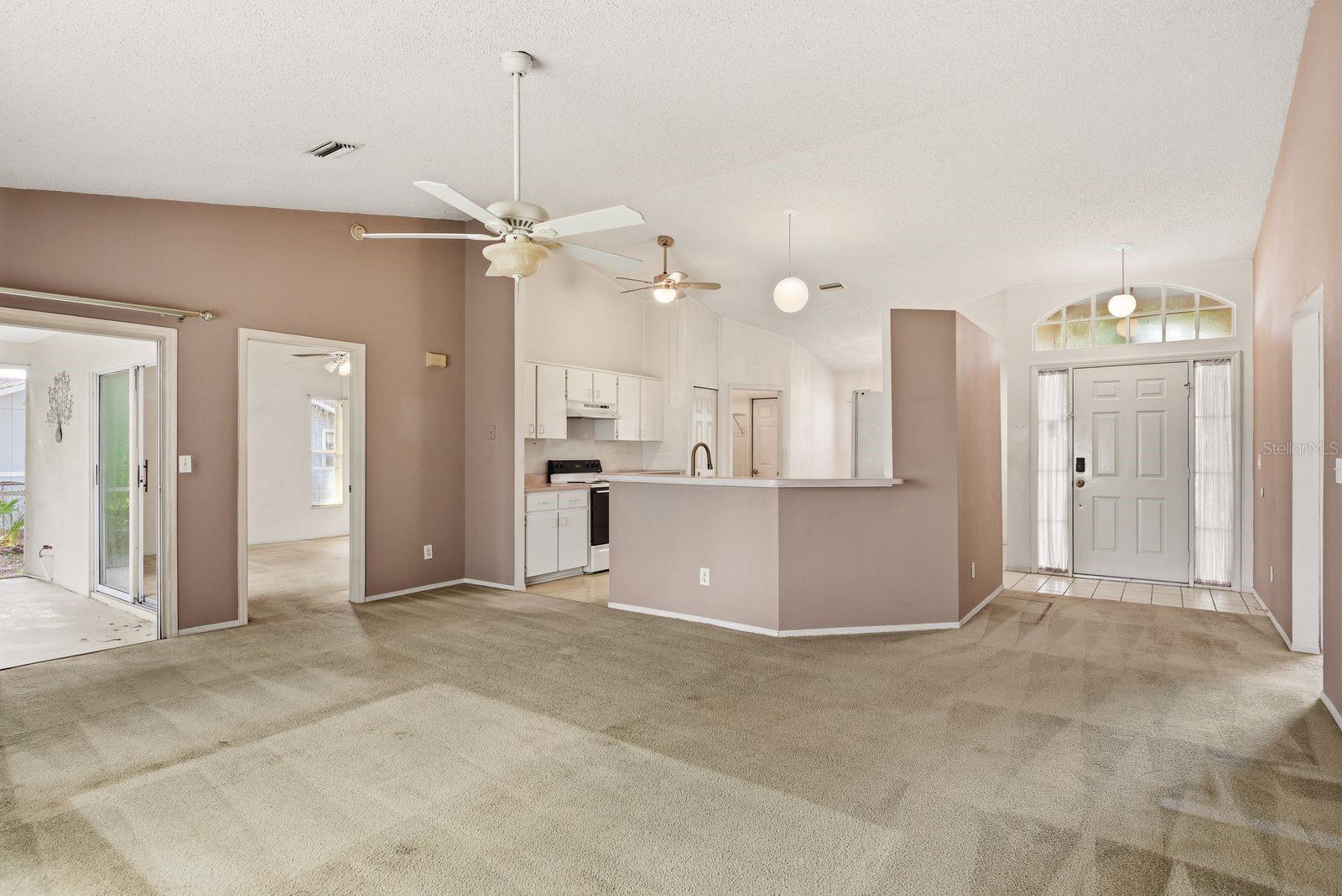 9207 SPRING HILL DRIVE