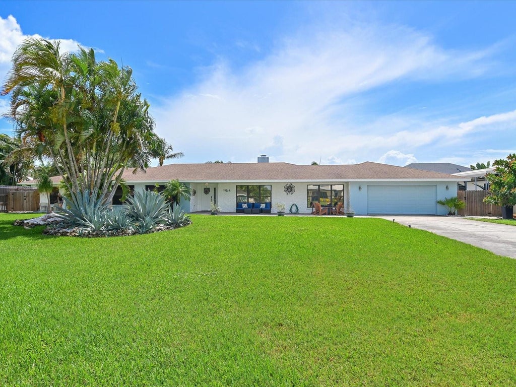 Photo of 1511 89th Street NW, Bradenton, FL 34209 (MLS # A4700147)
