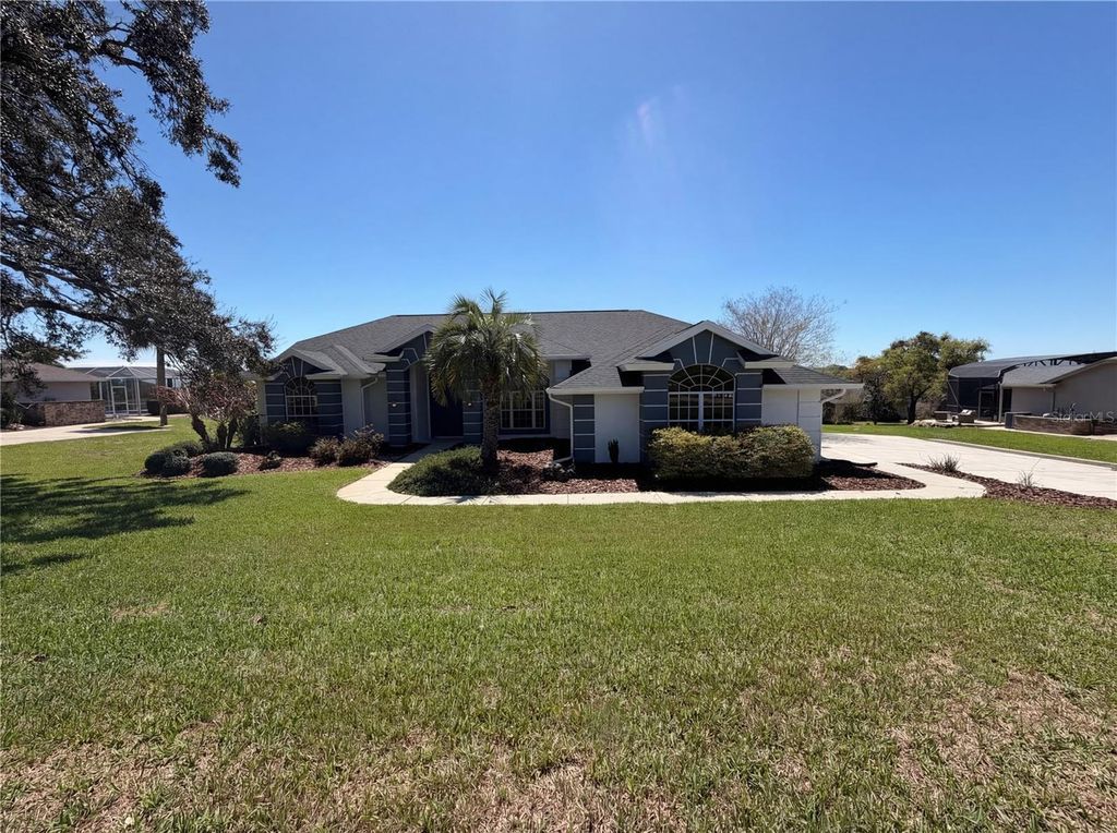 Photo of 5340 Saddleback Court, Lady Lake, FL 32159 (MLS # O6392607)