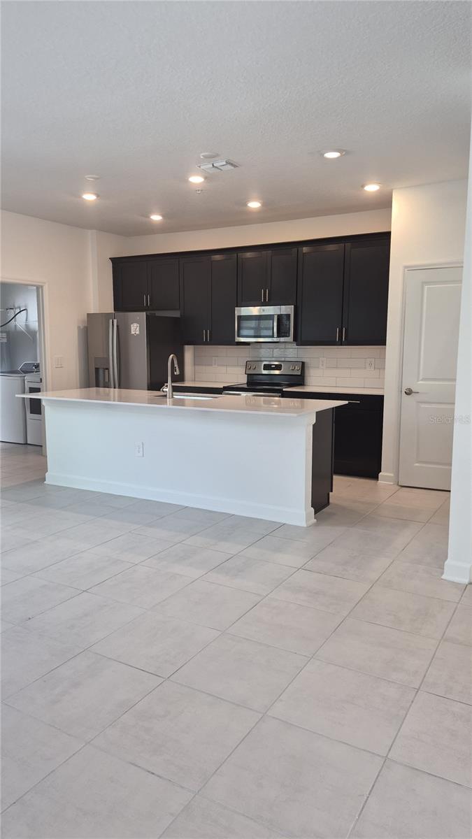 STOREY PARK PH 3-PCL K - Residential Lease