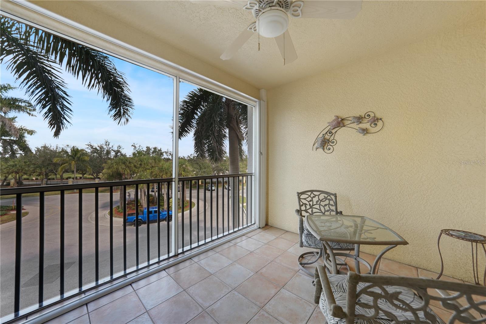 FOUNTAIN COURT BLDG 03 - Residential