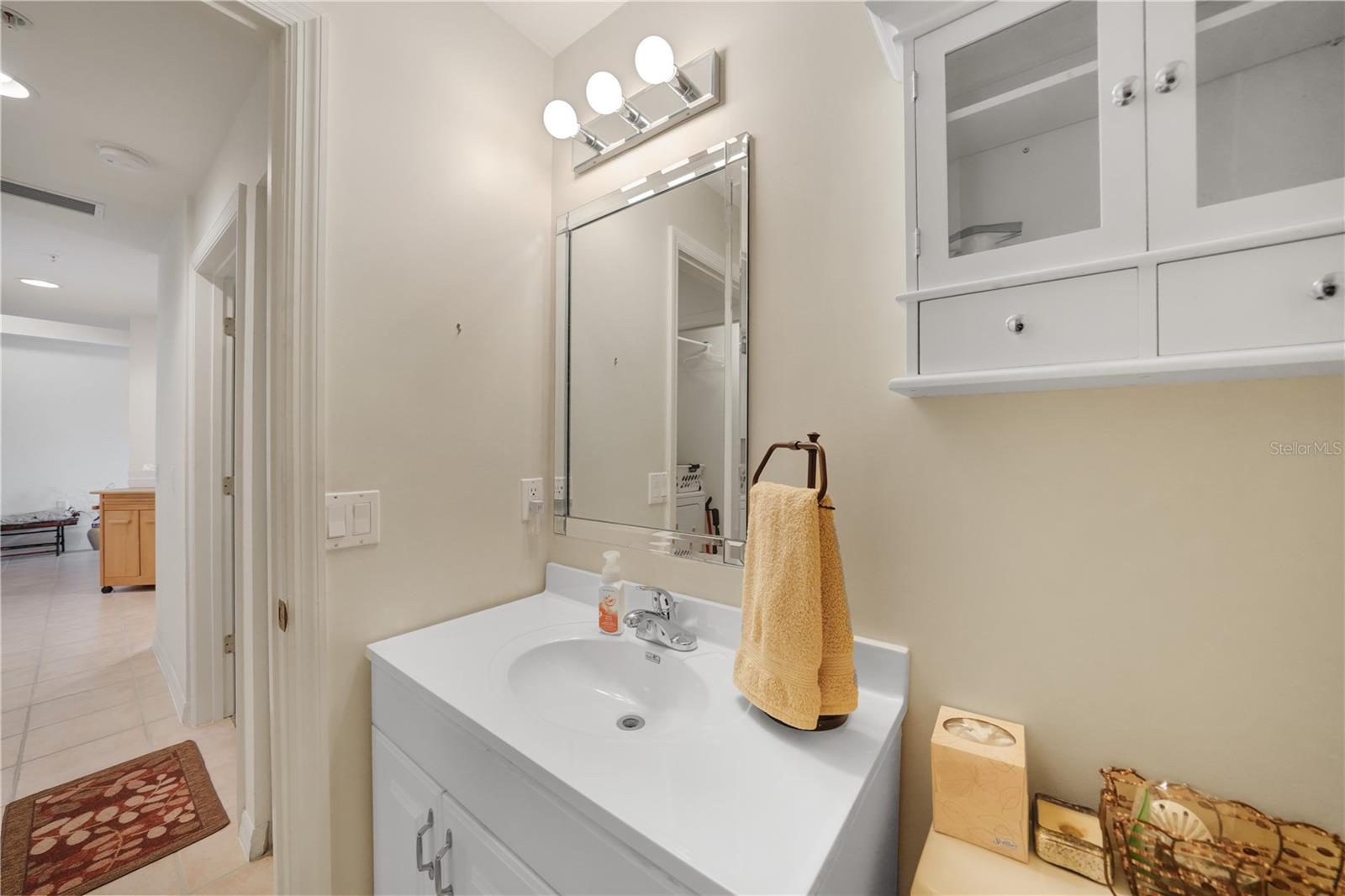 FOUNTAIN COURT BLDG 03 - Residential