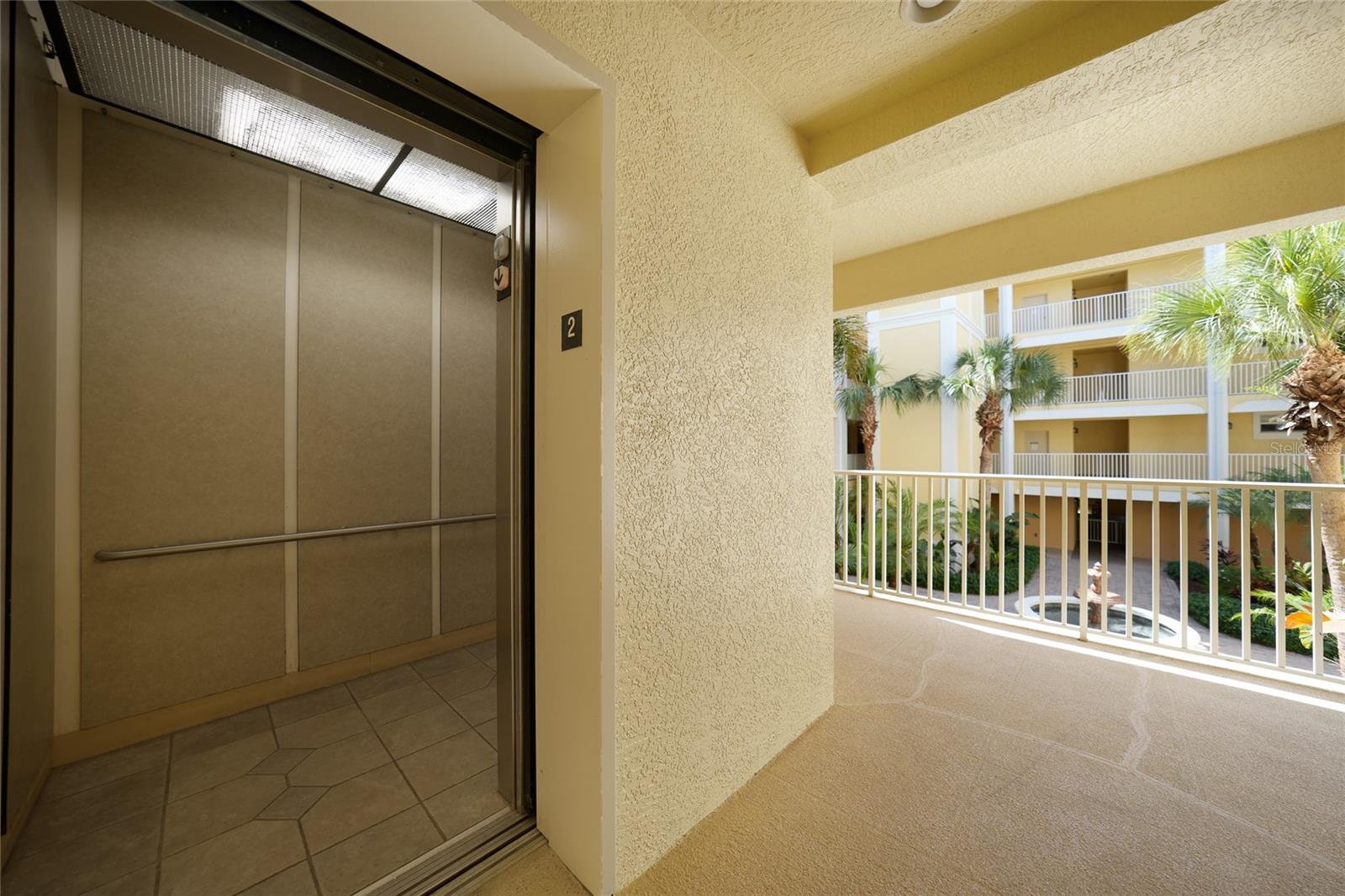 FOUNTAIN COURT BLDG 03 - Residential