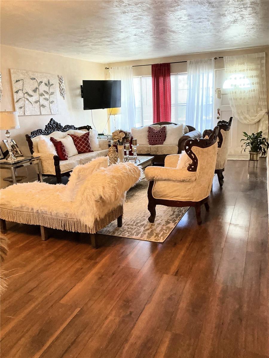 CLEARVIEW OAKS PARADISE - Residential