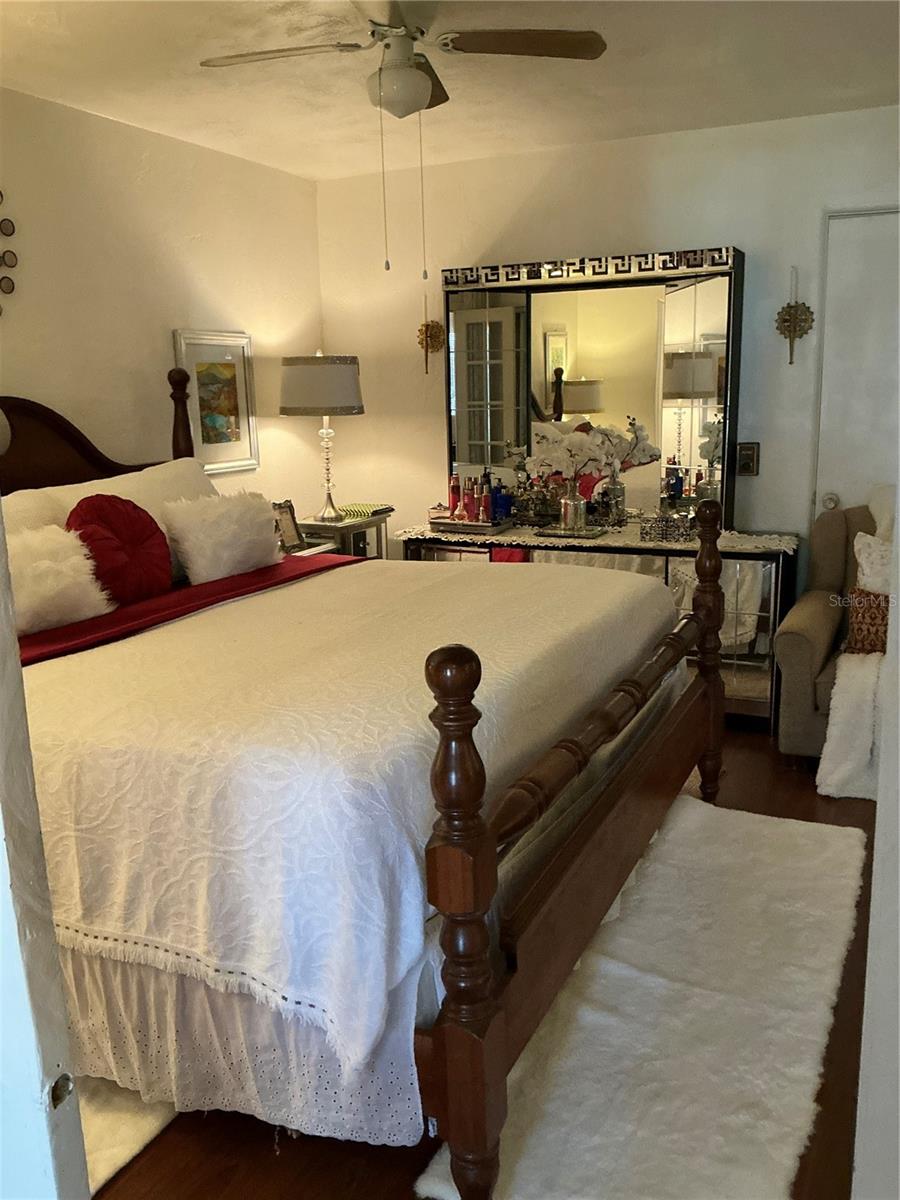 CLEARVIEW OAKS PARADISE - Residential