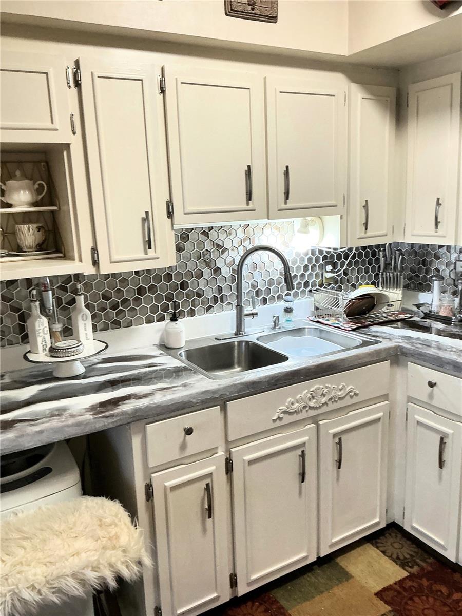 CLEARVIEW OAKS PARADISE - Residential