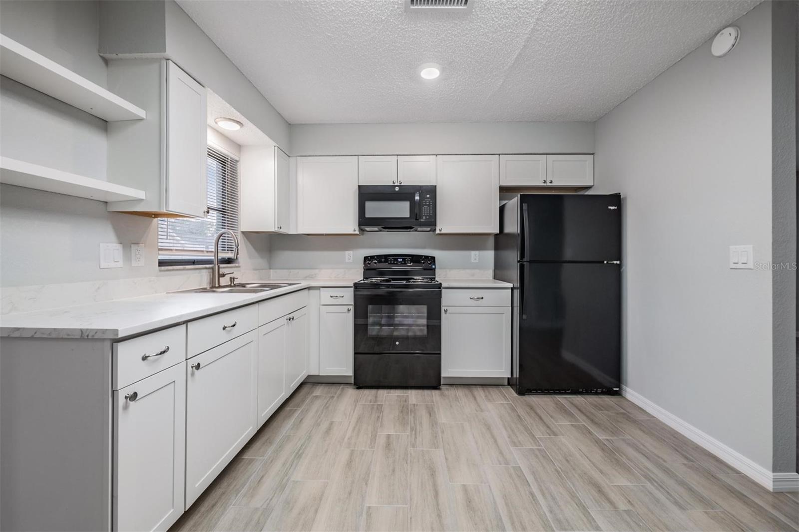 GULF SIDE ESTATES - Residential