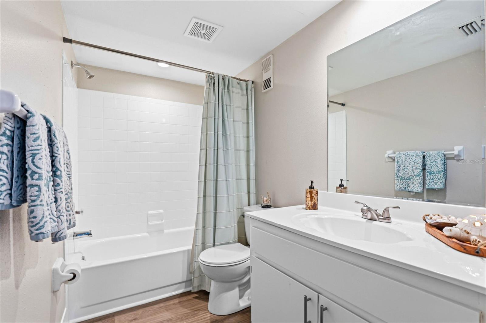 LAFAYETTE SQUARE CONDO - Residential