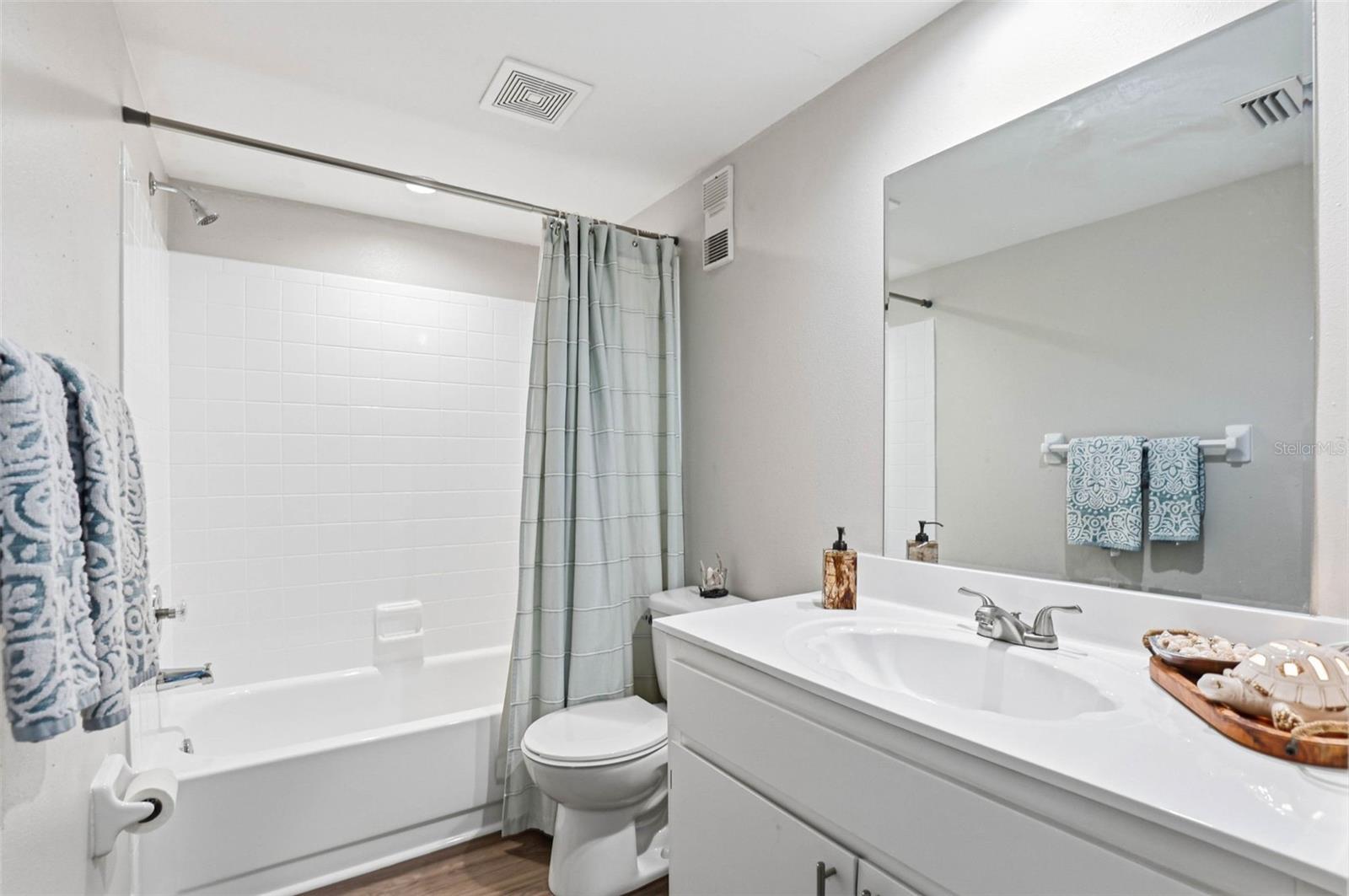 LAFAYETTE SQUARE CONDO - Residential