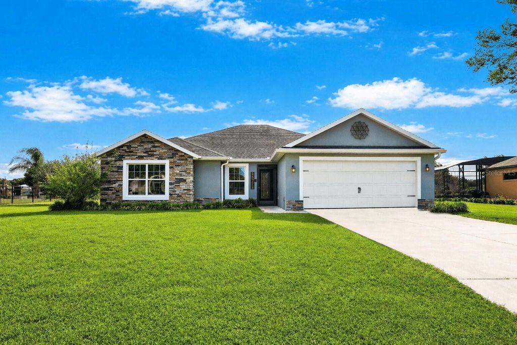 Photo of 36726 Alaqua Court, Eustis, FL 32736 (MLS # G5110424)