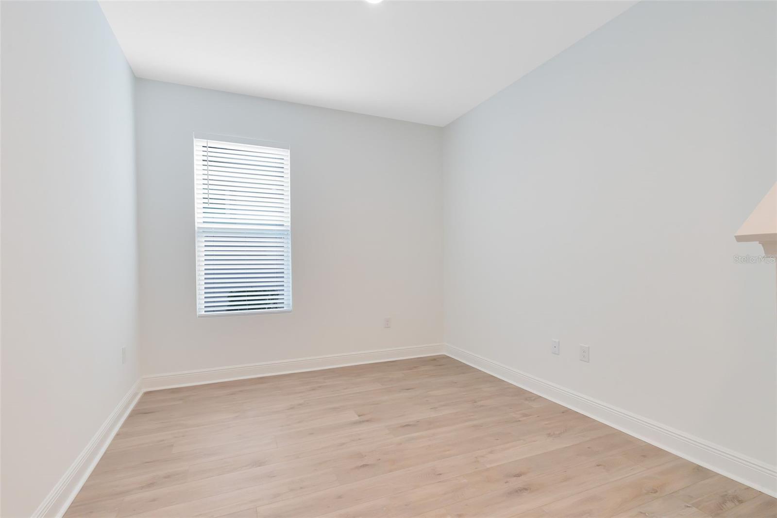 WESLYN PARK PH 1 - Residential Lease