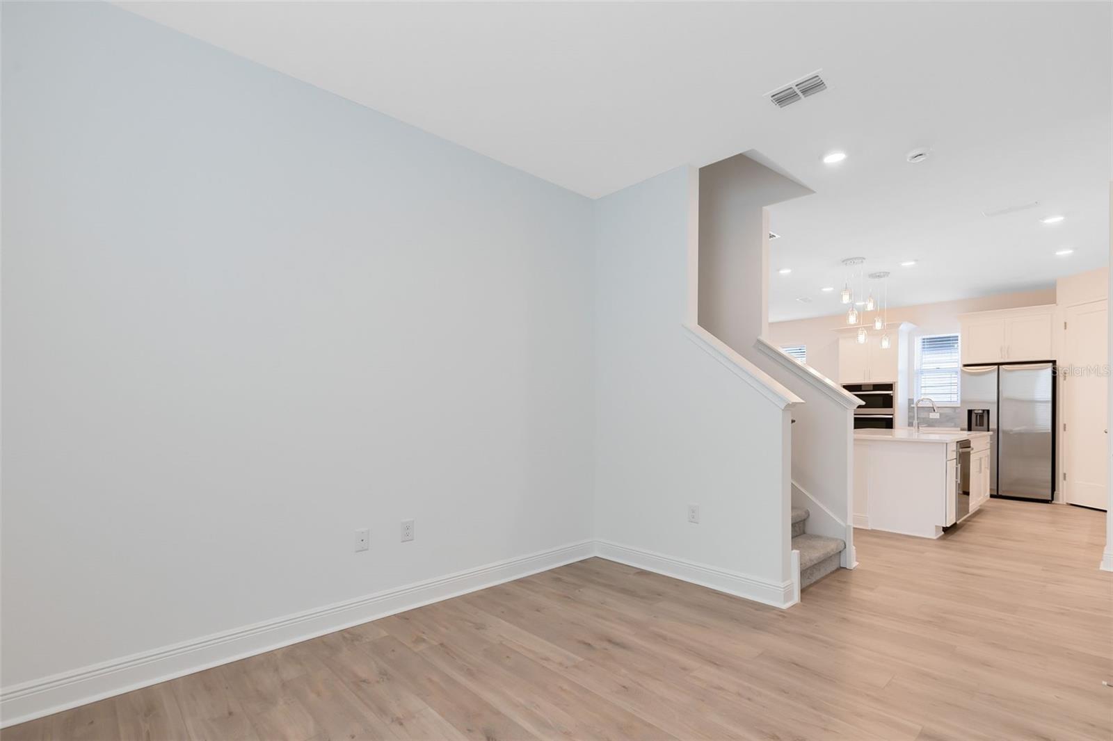 WESLYN PARK PH 1 - Residential Lease
