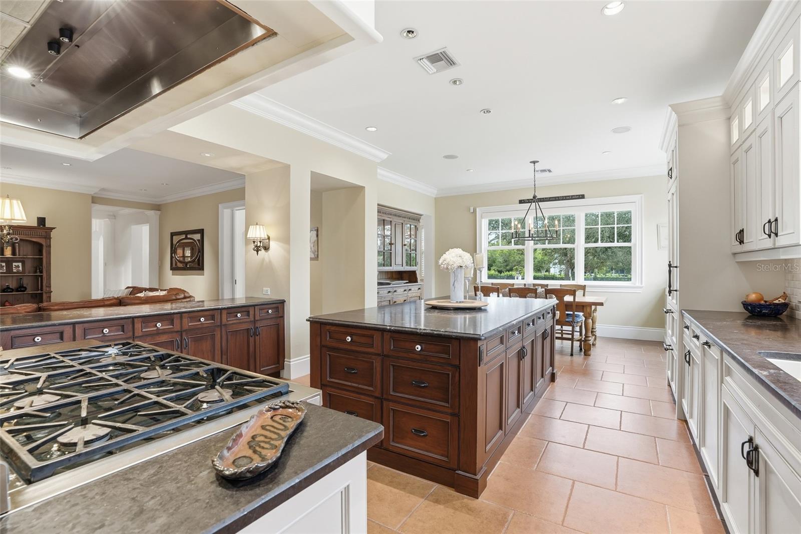 COLONIAL FARMS - Residential