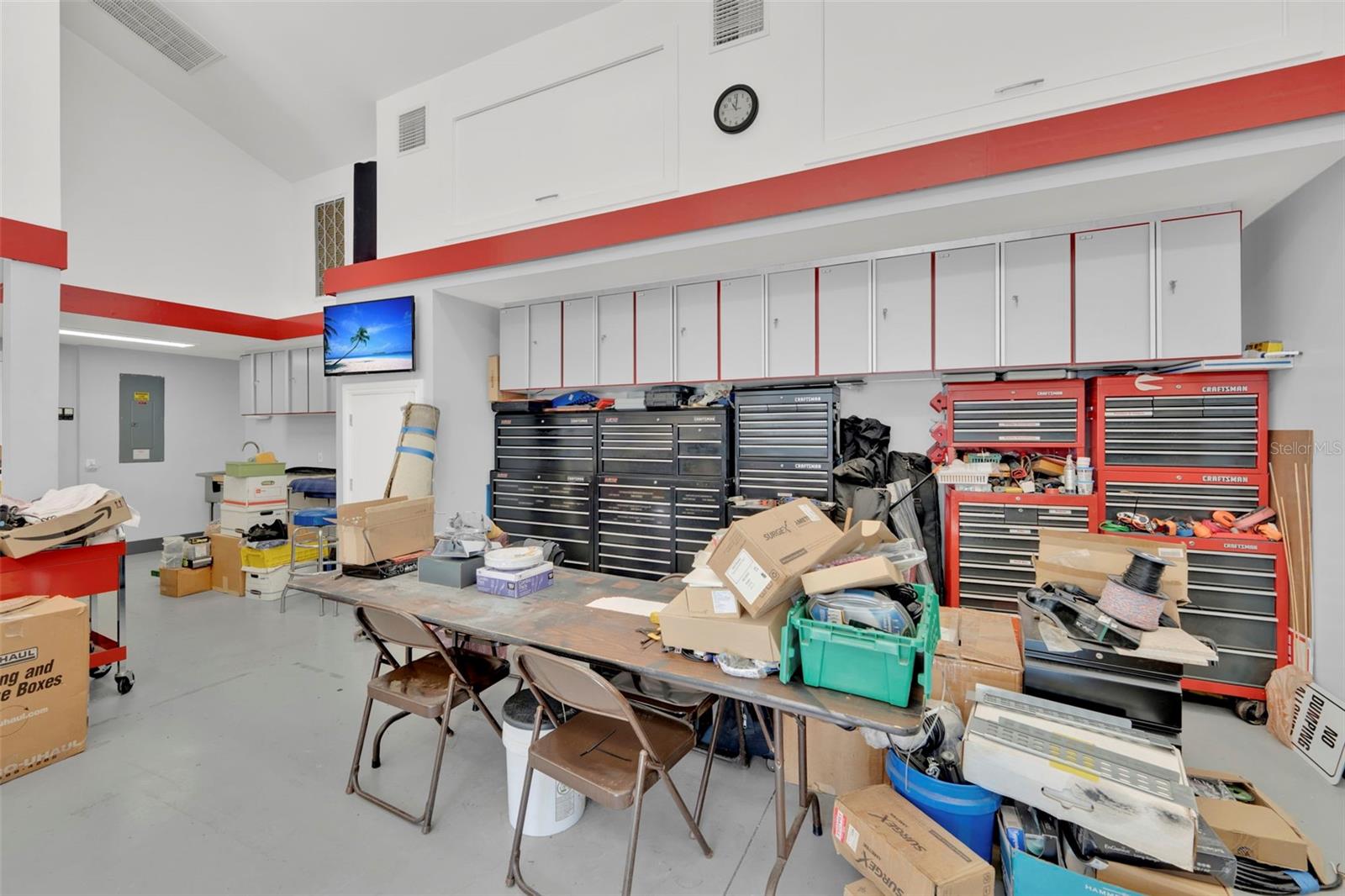 COLONIAL FARMS - Residential