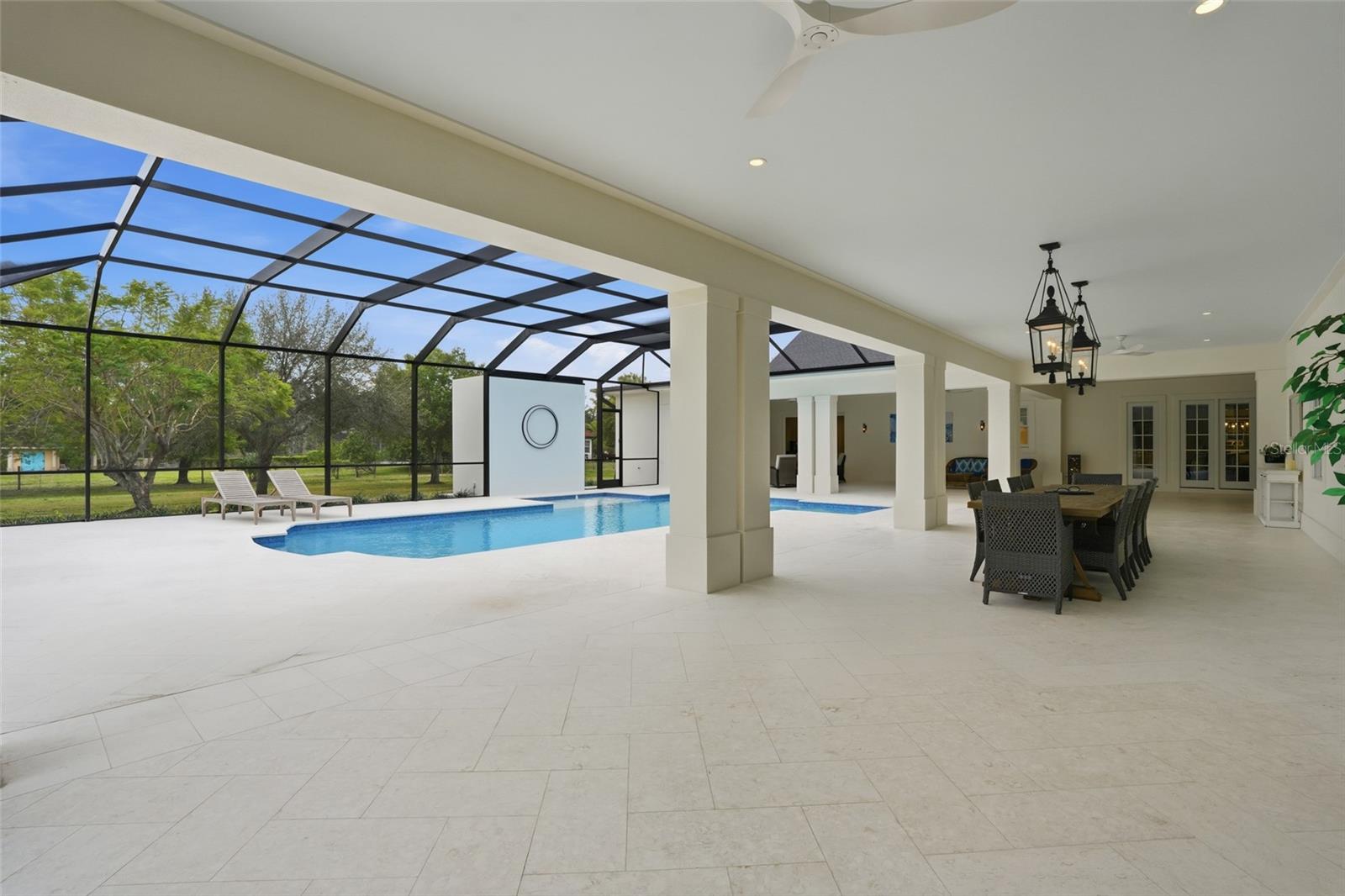 COLONIAL FARMS - Residential