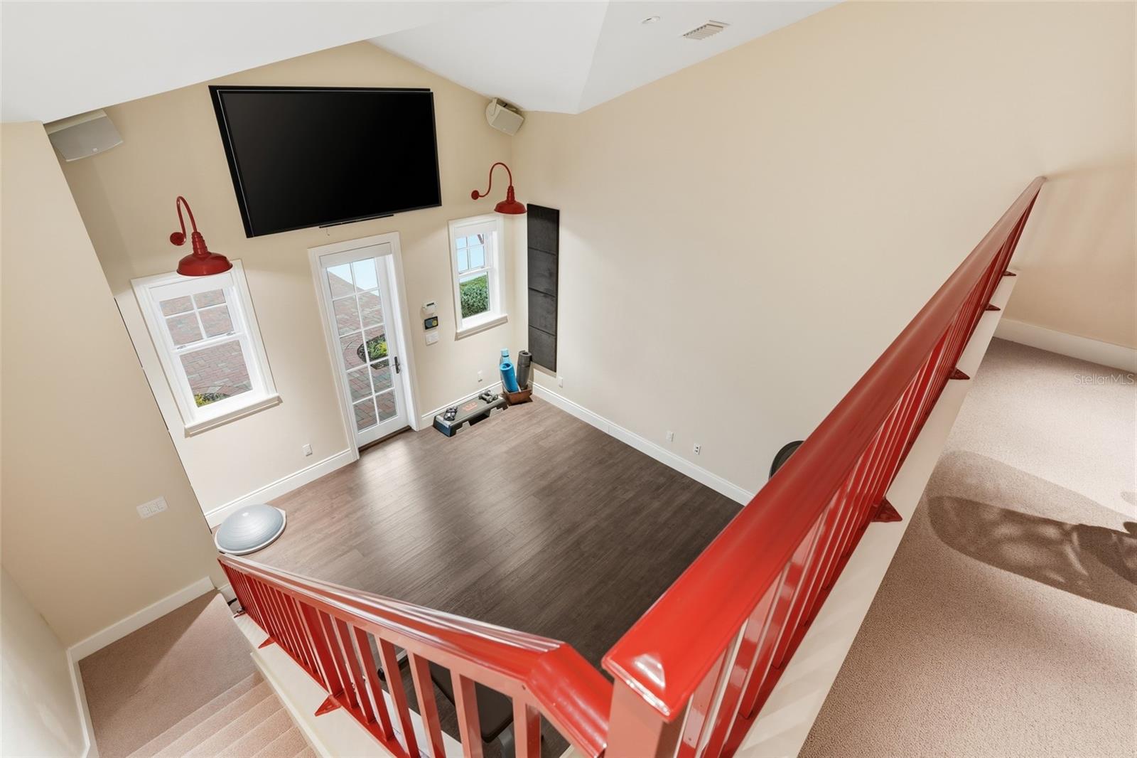 COLONIAL FARMS - Residential