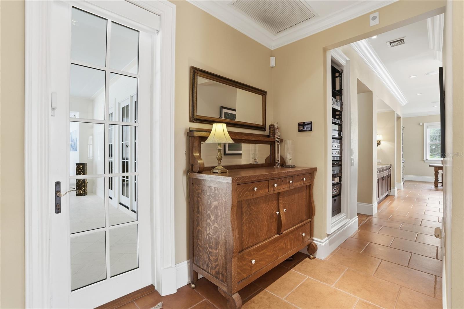 COLONIAL FARMS - Residential