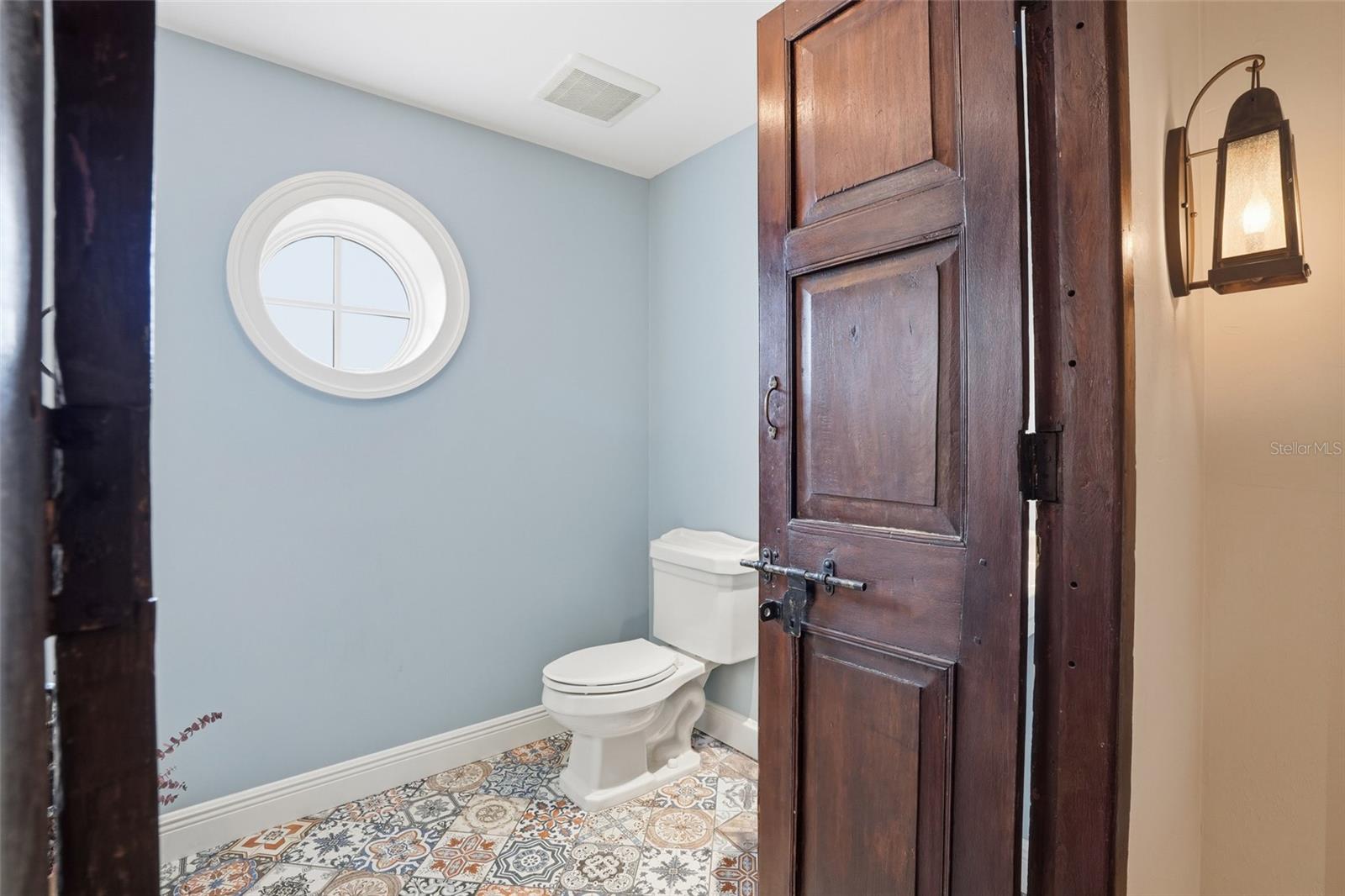 COLONIAL FARMS - Residential