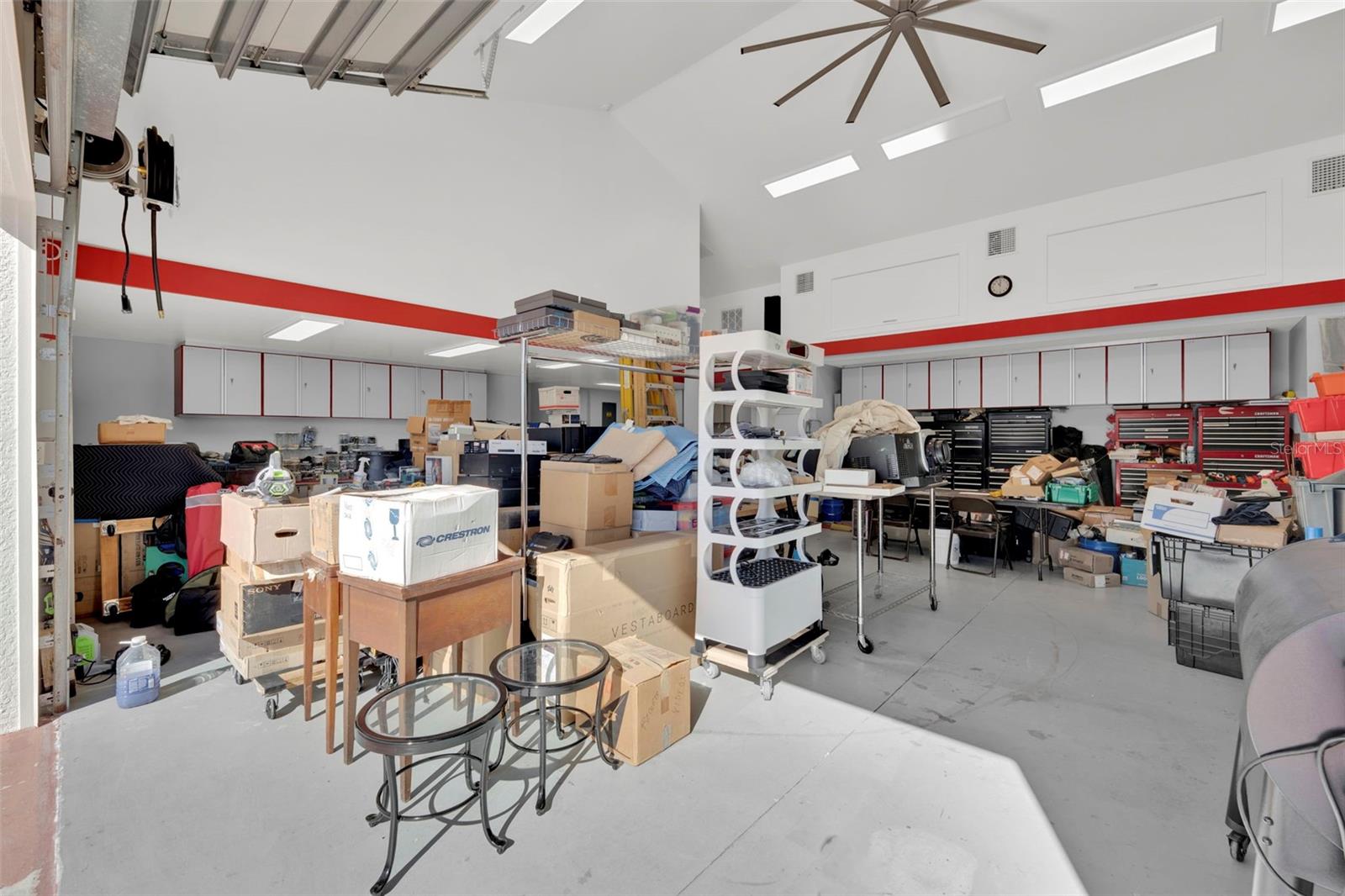 COLONIAL FARMS - Residential